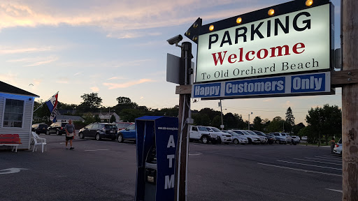 Cap'n Mikes Parking - Thumbnail