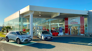 Photo n°17 de Toyota - Toys Motors - La Roche-sur-Yon à Mouilleron-le-Captif (Vendeur de voitures d'occasion)