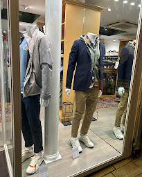 Photo n°13 de L'élégant Angoulême à Angoulême (Magasin de vêtements pour hommes)