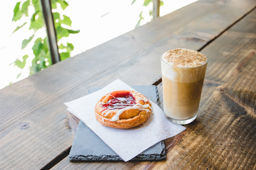 Avenues Café - Thumbnail