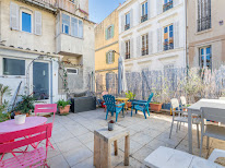 Cozy 1 bedroom apartment in La Plaine district - Belvilla by Oyo à Marseille