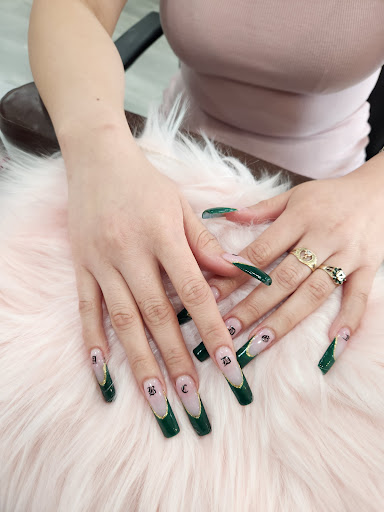Tips & Toes Fashion - Thumbnail