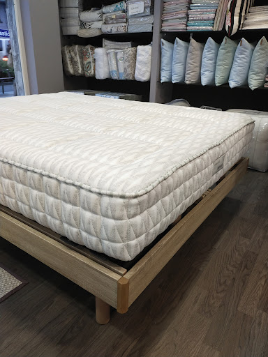 La Cama Descanso & Complementos Gallery - Spain