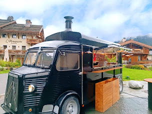 Photo n°3 de PEPIZZELLA, Foodtruck et traiteur italien au Pays du Mont-Blanc [privatisations, mariages, séminaires et cours de pizza] à Cordon (Restaurant italien)