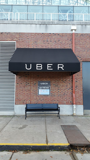 Uber Navy Pier West - Thumbnail