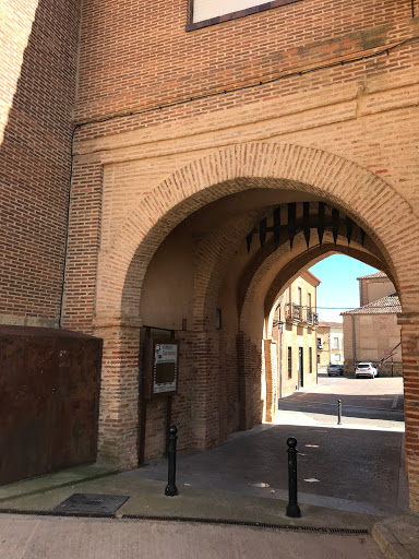 Arco de Santiago Gallery - Spain