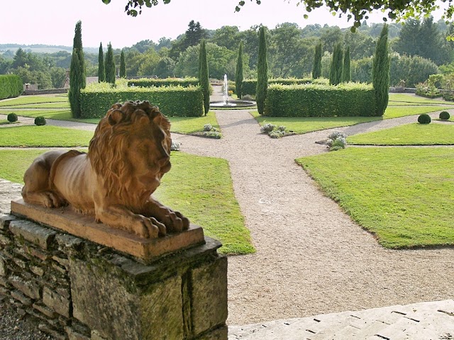 Château de Jumilhac et ses jardins