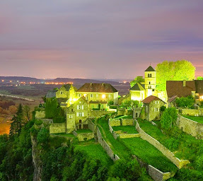 Photo n°38 de La Tour Charlemagne à Château-Chalon (Chambre d'hôtes)