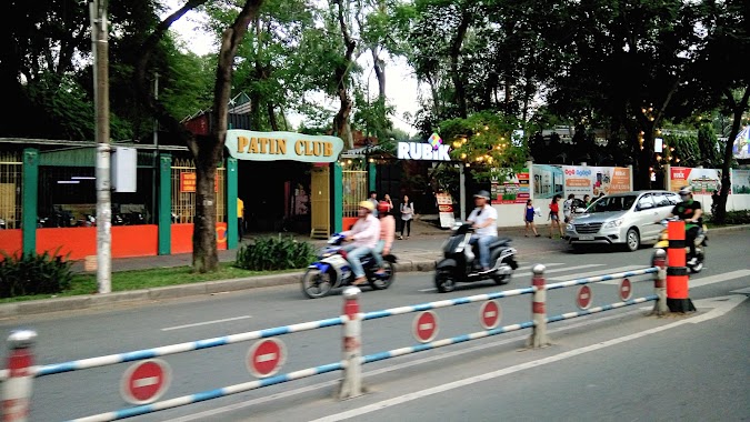 Thao Cam Vien Patin Club, Author: thủy trần