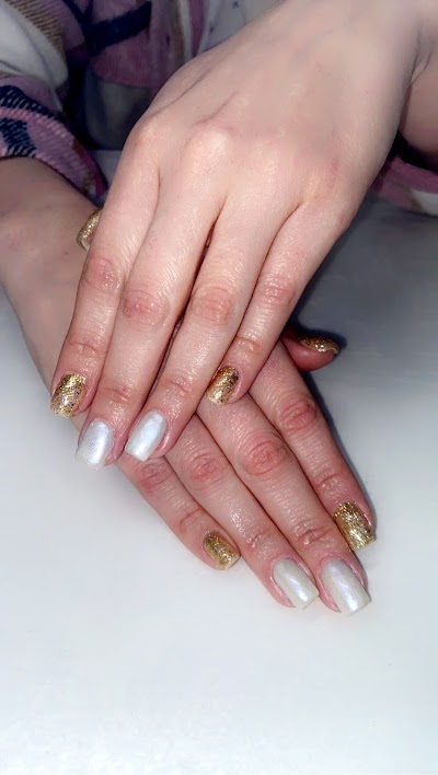 Snowdrop Nails