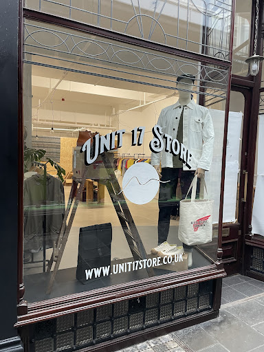 Unit 17 Store - Visual
