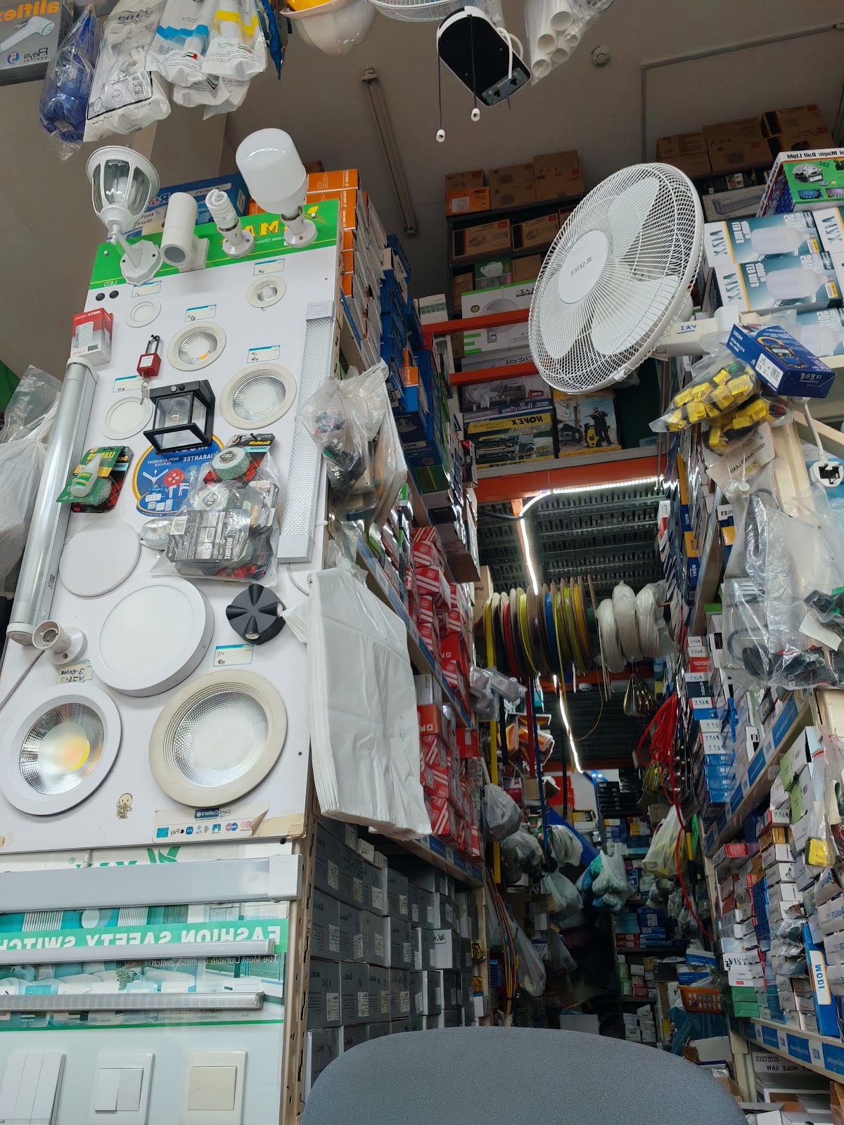 Super seven electricale equipment trd llc - صورة 2