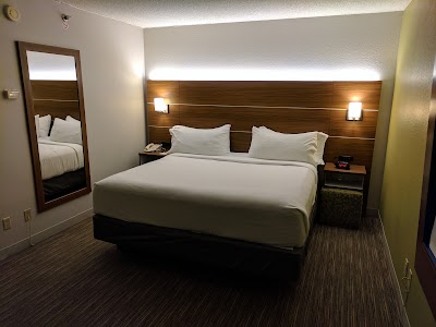 Photos of Holiday Inn Express Milwaukee-West Medical Center