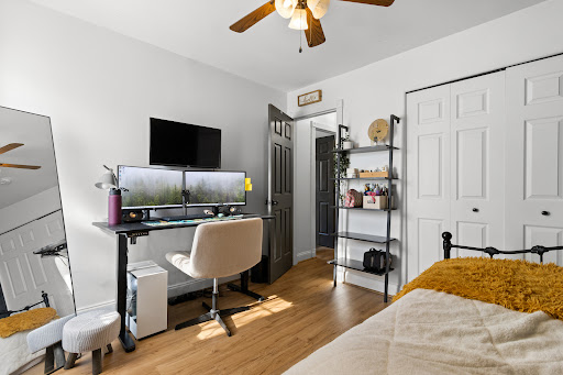Amanda Rechsteiner - River's Edge Realty, KW Living - Thumbnail