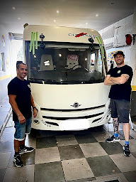 Photo n°12 de A+GLASS MOUGINS à Mougins (Atelier de réparation automobile)