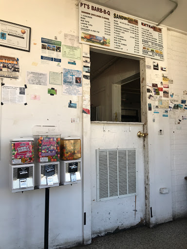 PT's BBQ - Visual