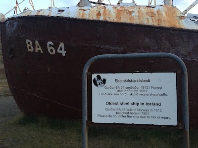 Photos of Sk&aacute;padalur
