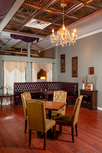 The Parlor at Hailey's - Thumbnail