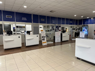 Photo n°4 de Peugeot Melun Gueudet 1880 à Cesson (Vendeur de voitures d'occasion)