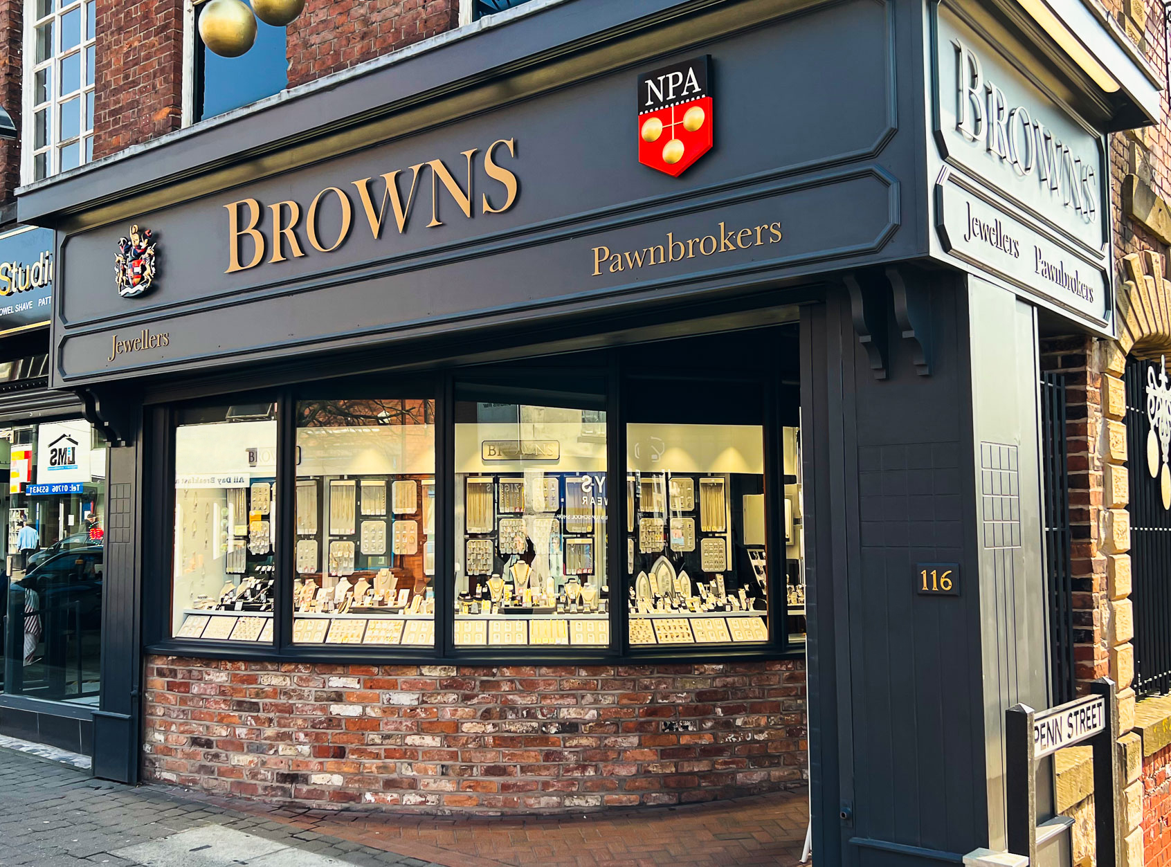 Browns Family Jewellers & Pawnbrokers - Rochdale - Jewellery - photo 1