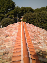 Photo n°3 de RD couvreur 83 Var à Les Arcs (Charpentier)