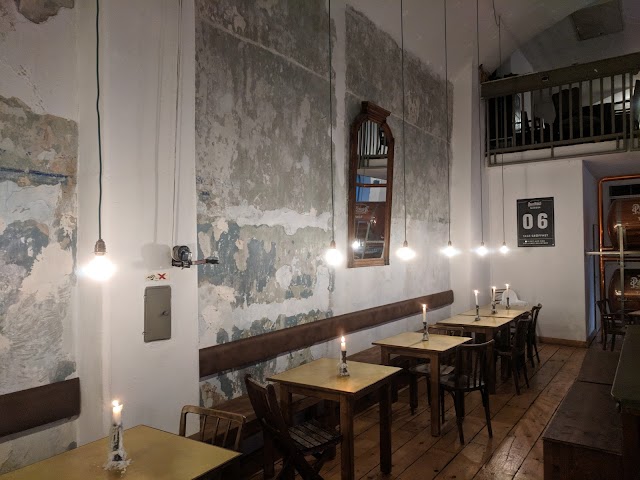Cafe Turnhalle im Brick-5