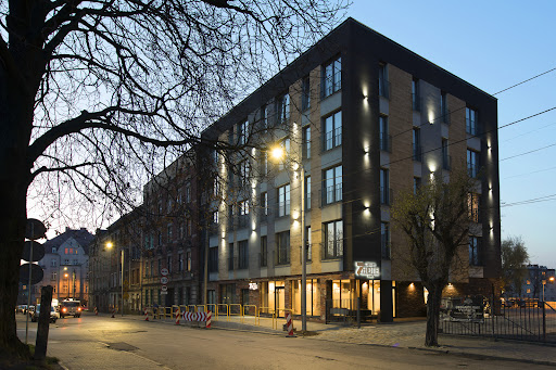 Seven Hotel
