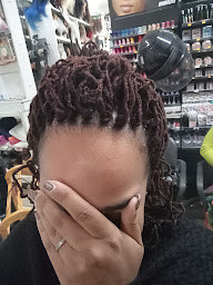 Photo n°16 de LA FABULOSITE NINA à Narbonne (Magasin de perruques)