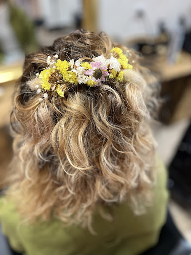 Un brin d’hair Gallery - France