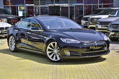 Photos of Tesla Motors LLC