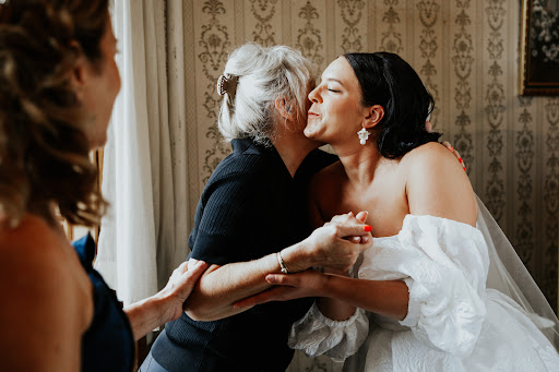 Maria Lucas Bridal Hair & Makeup Artist - Thumbnail