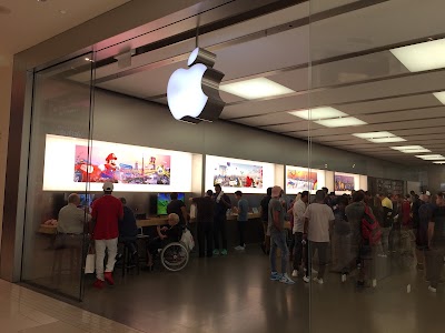 Photos of Apple Aventura