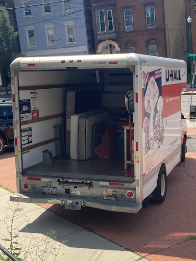 Quay's Quality Moving & Storage Company - Thumbnail