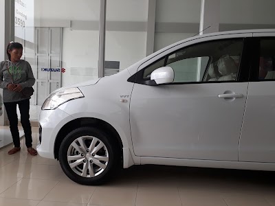 car-dealer