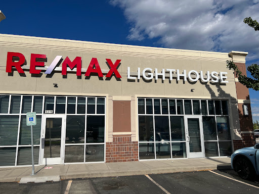 RE/MAX LIGHTHOUSE - Visual