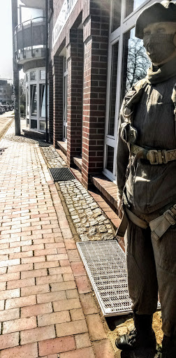 Greenland Clothing & Equipment-Stefan Holst Neutmann - Thumbnail