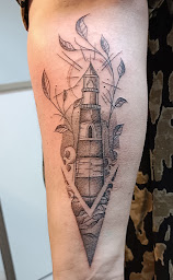 Photo n°3 de Le Phare Tatouagerie du Port à Clermont-Ferrand (Salon de tatouage et piercing)