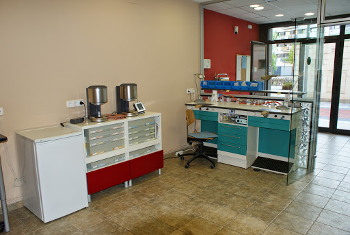 Dent Blanc Laboratoris SL - Thumbnail