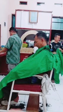 Barber Bandung, Author: Miftah Fauzi