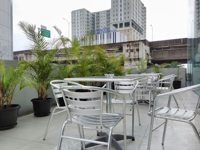 Photos of Honda Sholeh Iskandar Bogor