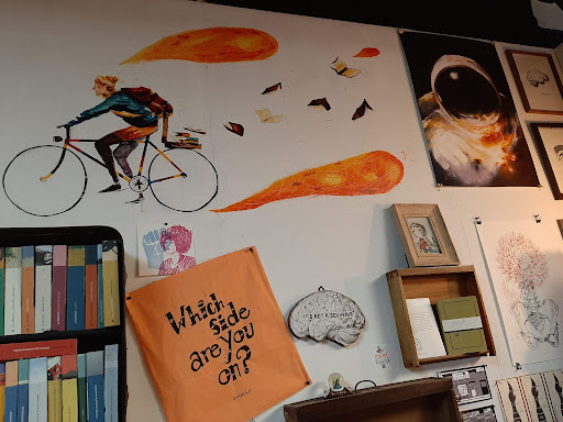 Libreria Golem - Visual