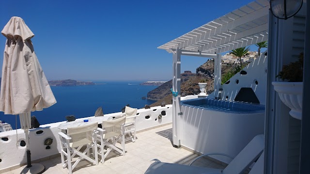 Iriana Apartments
