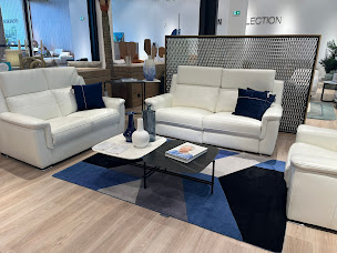 Photo n°26 de Cuir Center - Saint-Bonnet-de-Mure à Saint-Bonnet-de-Mure (Magasin d'ameublement et de décoration)