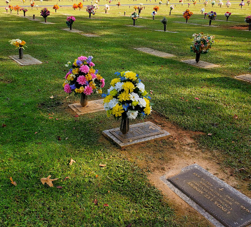 Camp Memorial Cemetery Gallery - United States