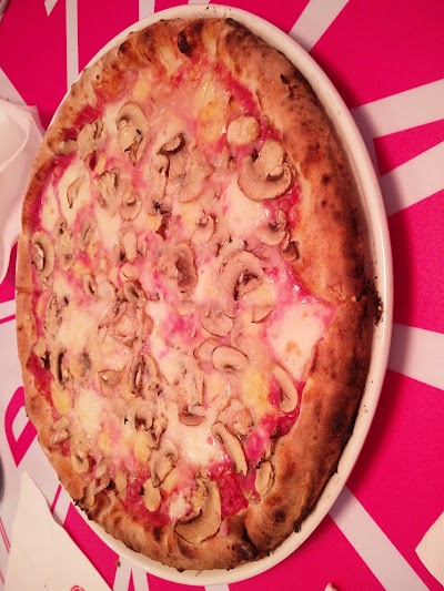 Photos of Pizzaly