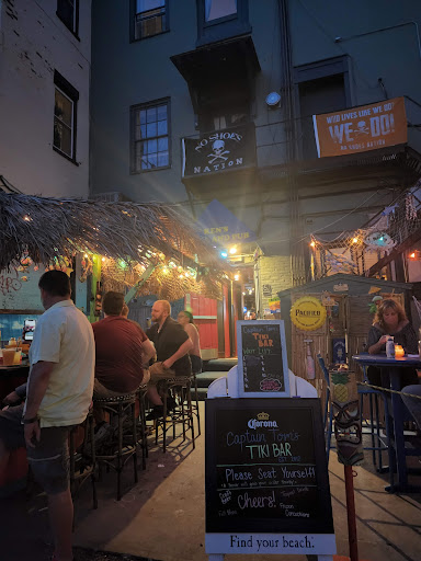 Captain Tom's Tiki Bar - Thumbnail