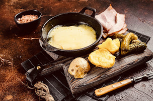 Photo n°38 de La Cachette Avoriaz à Morzine (Restaurant servant de la raclette)