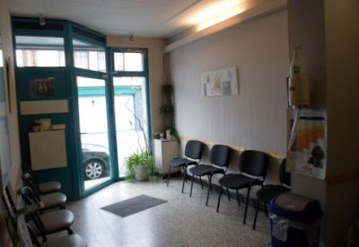 Photos of Dr Genevi&egrave;ve Desaever