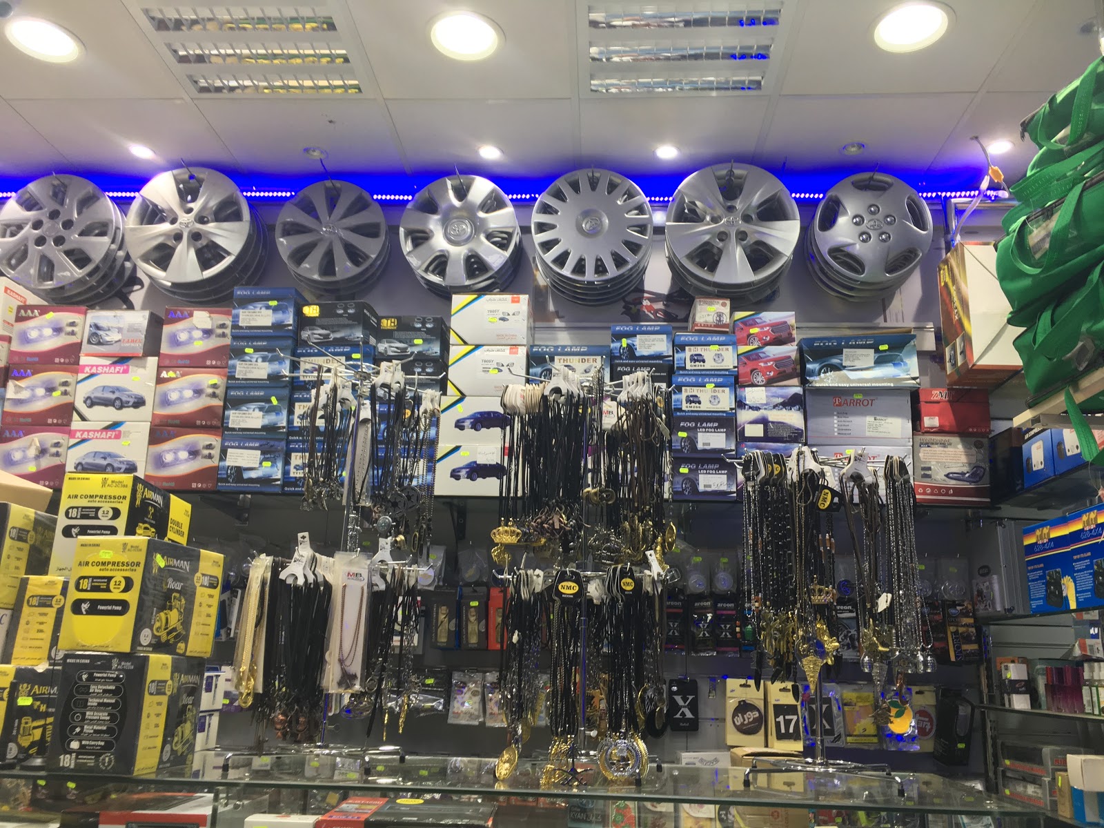 مصمم السسياره لزينة وتنجيد السيارات - صورة 2