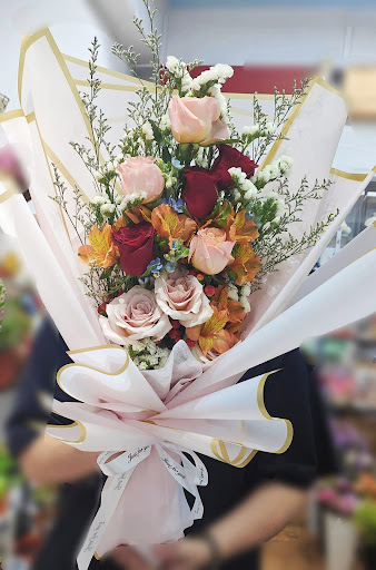 Reign Laila Florist & Gifts Boutique - Thumbnail